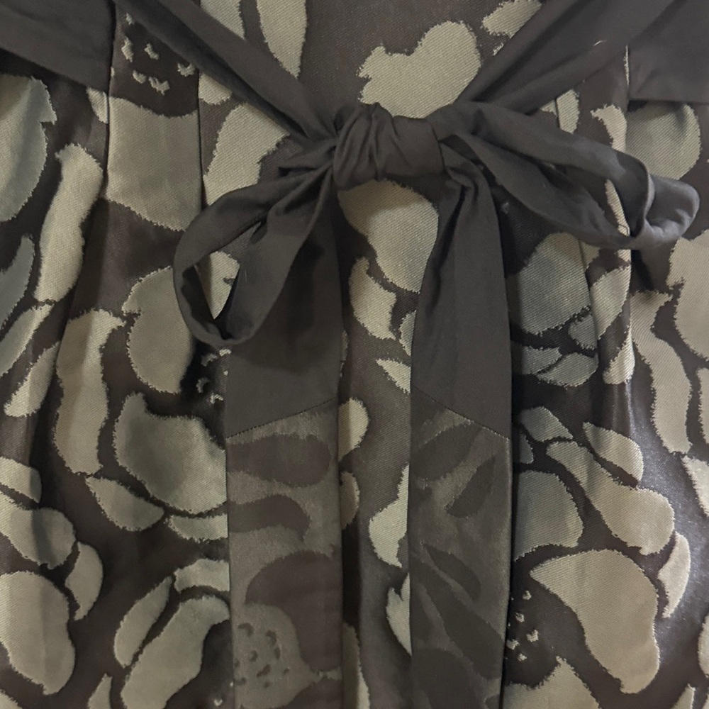 Adorable DKNY Midi Dress. - Picture 2 of 6